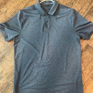 Medium tiger woods Nike golf polo